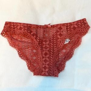 Victoria's Secret Woman's Dream Angels Cheekini/Tanga Eyelet Pantie Sz S